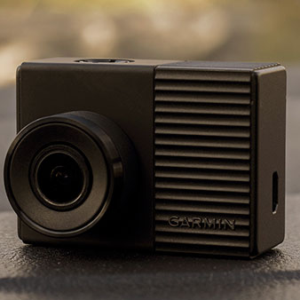 Видеорегистратор Garmin Dash Cam 56 для охотников за метеоритами и контентом