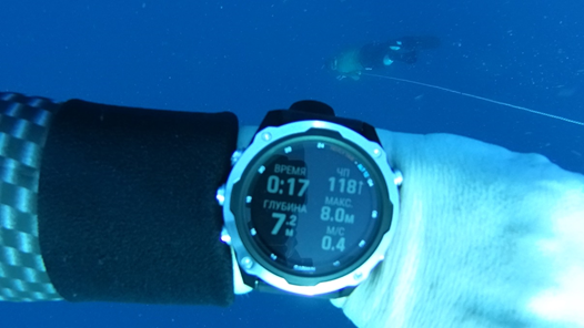 Работа часов Descent Mk2 под водой при погружении